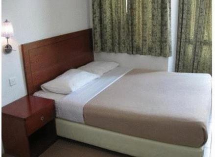 Rose Cottage Hotel Taman Daya Johor Bahru Exterior photo